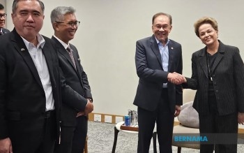 PM Anwar Meets Top Officials From Shanghai-Based New Development Bank