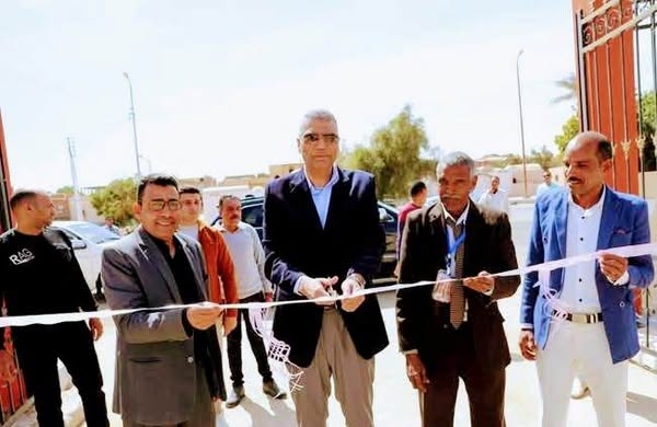 محافظ أسوان يفتتح موقف سيارات سيرفيس الأجرة بمدينة أبو سمبل السياحية
