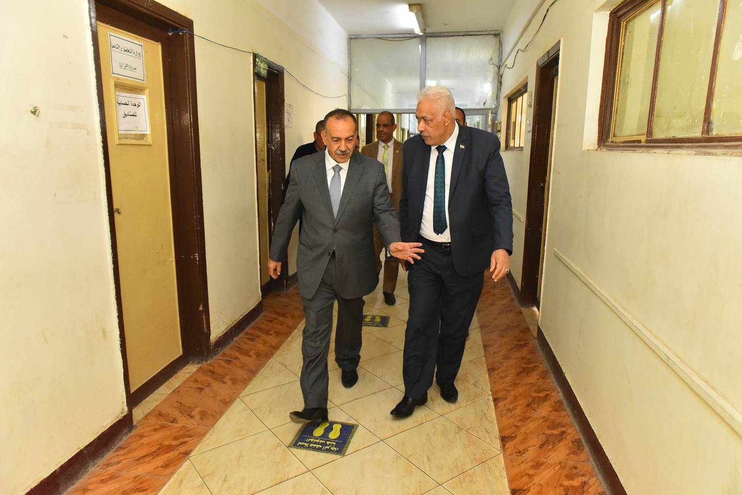 محافظ أسيوط يتفقد مديرية العمل للاطمئنان على الخدمات المقدمة للمواطنين