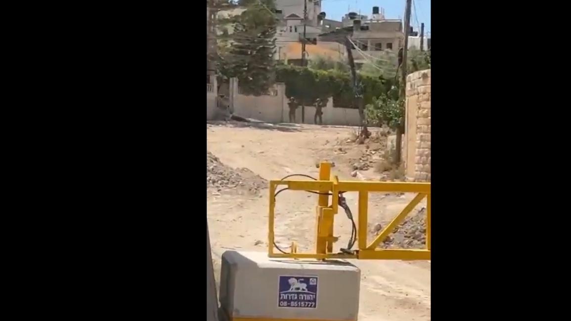 بالفيديو : قوات الإحتلال تطلق الرصاص على وفد دبلوماسي دولي في جنين