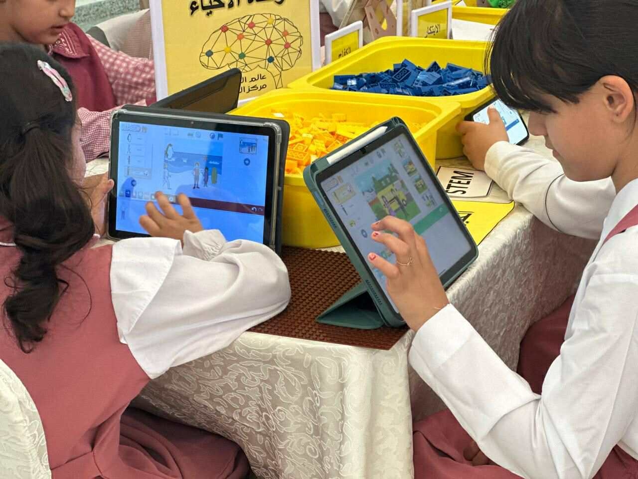 السعودية: تعليم الطائف يقدم ورشًا علمية وتقنية لأكثر من 200 طالبة في 14 مدرسة