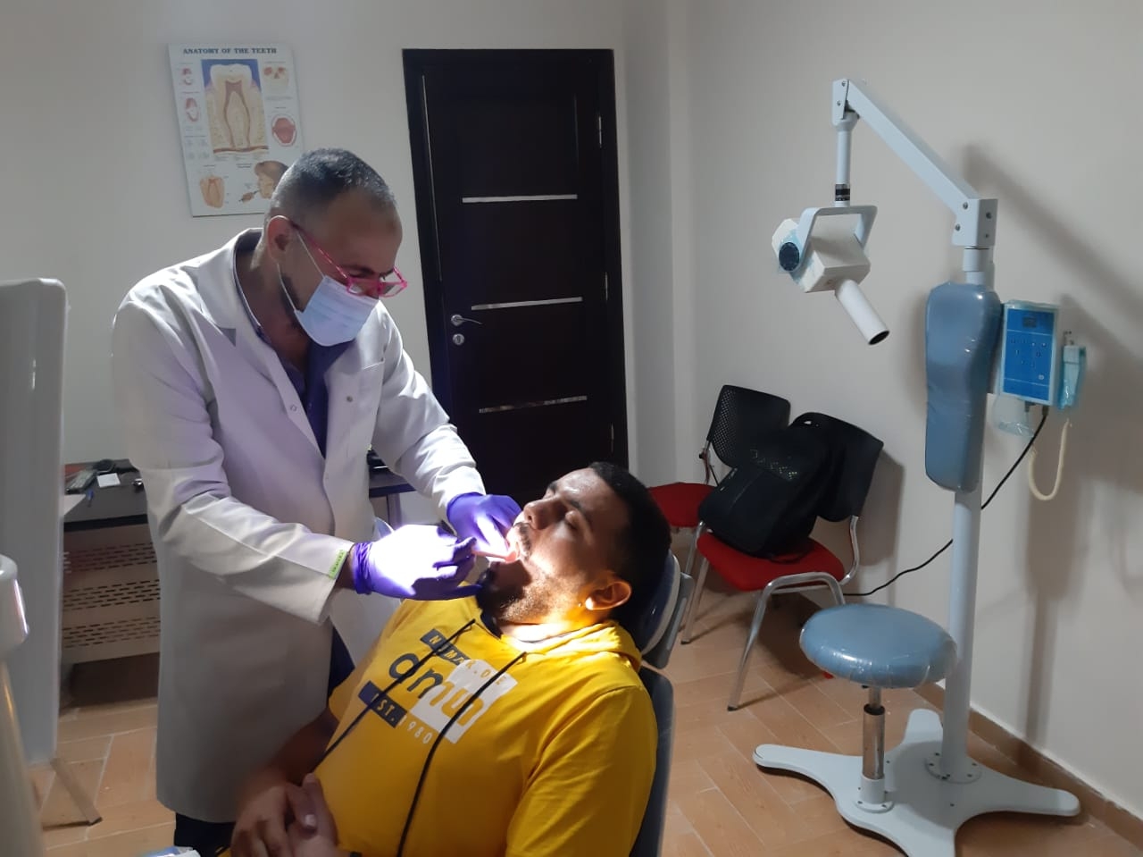 ما هو علاج جذور الأسنان؟