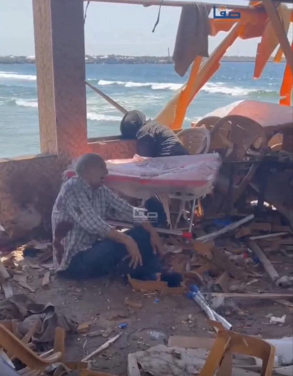 مجازر جديدة في غزة.. استشهاد 21 فلسطينياً أغلبهم أطفال ونساء في قصف على منطقة الميناء