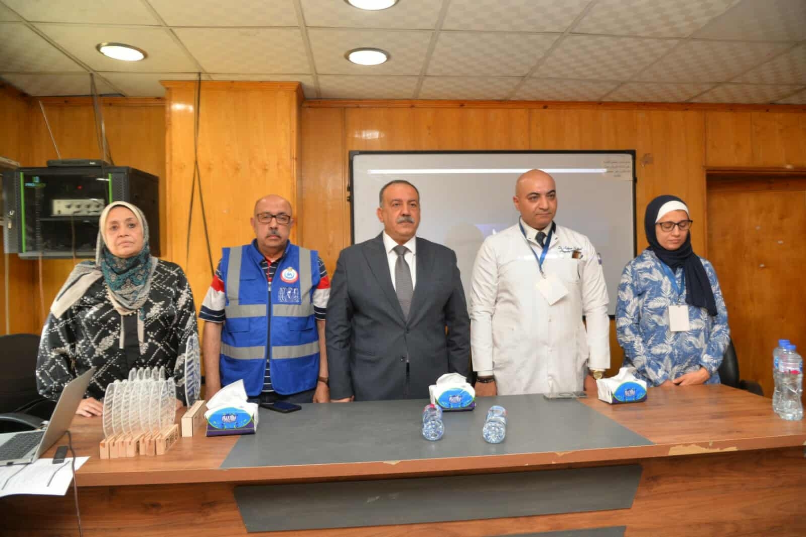 محافظ أسيوط يشهد فعاليات اليوم العلمي الأول للتوعية بمرض الديمنشيا