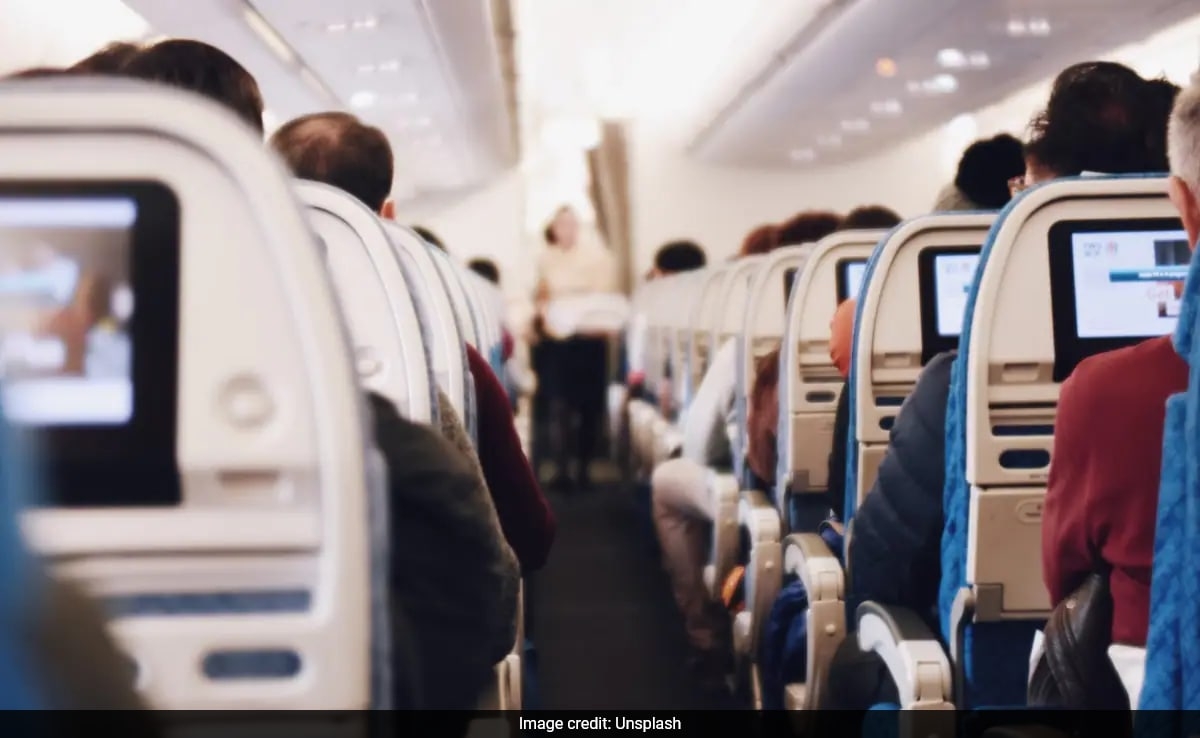 In This Country, Fliers Who Stand Up Too Soon After Landing Will Be Fined