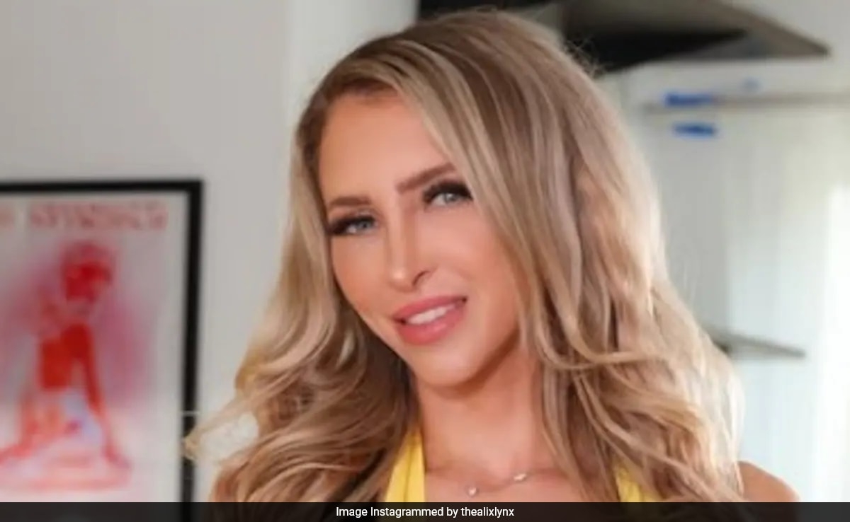 Woman Quits 9 To 5 Job For OnlyFans, Says She's "Working Harder Than Ever"