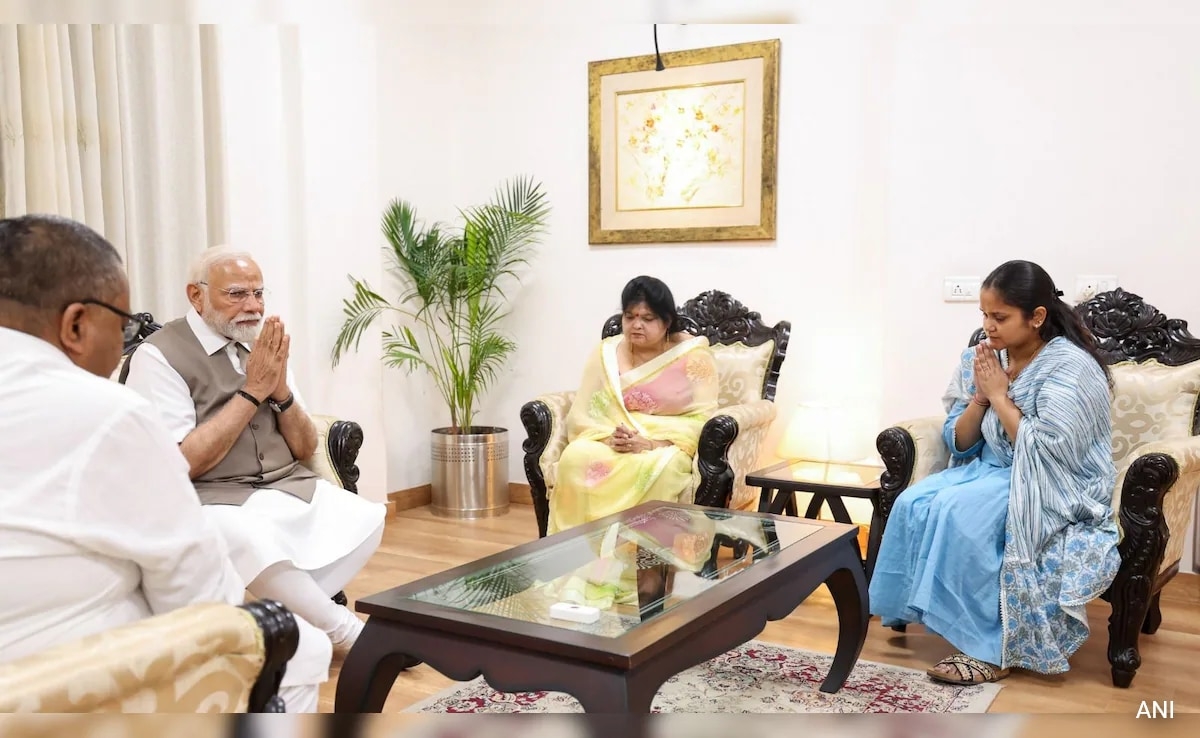 PM Modi Meets Family Of Pahalgam Attack Victim Shubham Dwivedi In Kanpur