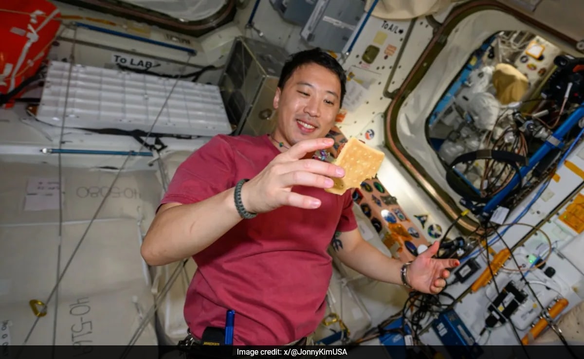 NASA Astronaut Makes "Ranger Burger" In Space: "Miss Cooking For My Family, But..."