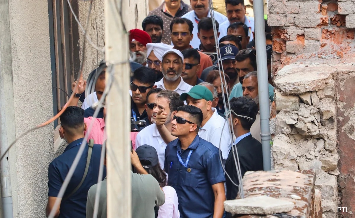 Rahul Gandhi Visits J&K's Poonch, Meets Families Affected By Pakistani Shelling