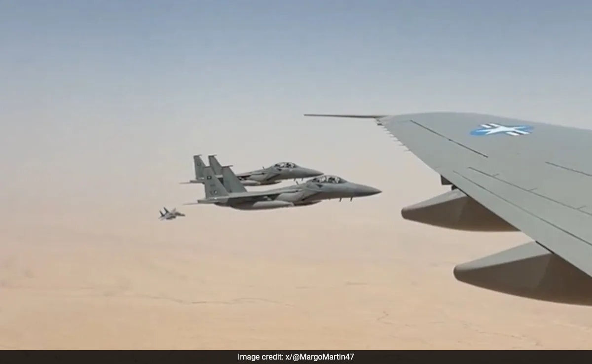 Watch: Six Saudi Fighter Jets Escort Donald Trump's Air Force One Into Riyadh