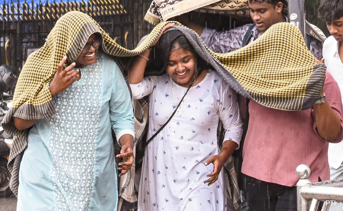 Karnataka Weather: Rain, Thunderstorm Alert In Bengaluru, Other Cities Till May 6