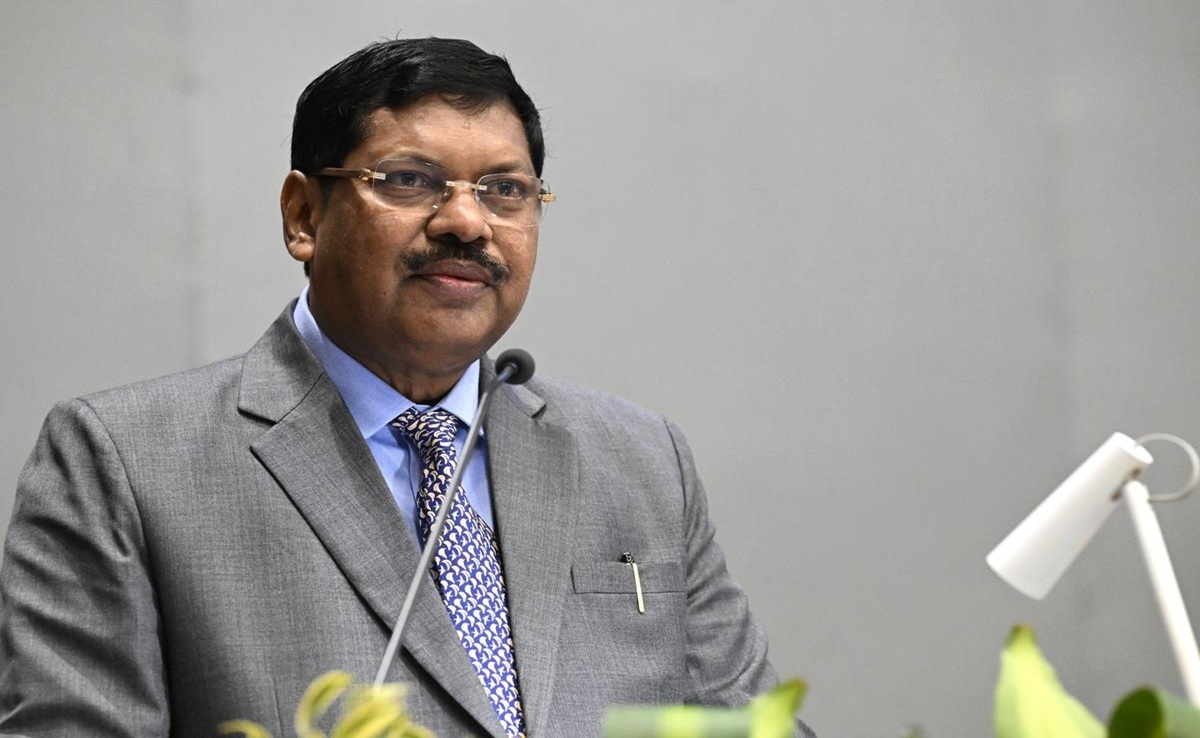 On Difference Between ' Aamchi ' And ' Tyanchi ' Mumbai, Chief Justice Says...