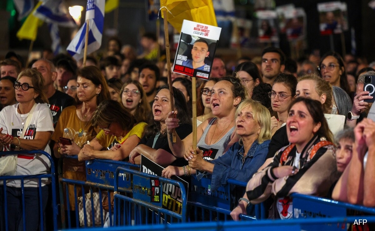 "End This": Thousands Rally In Israel On 600th Day Of War