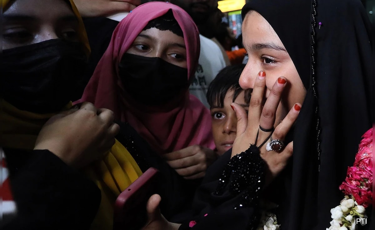 "Saw Bodies, Blasts": Indian Students Return From Iran, Future Uncertain