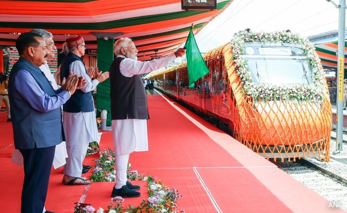 "I Stand Slightly Demoted...": Omar Abdullah To PM Modi On Statehood Restoration