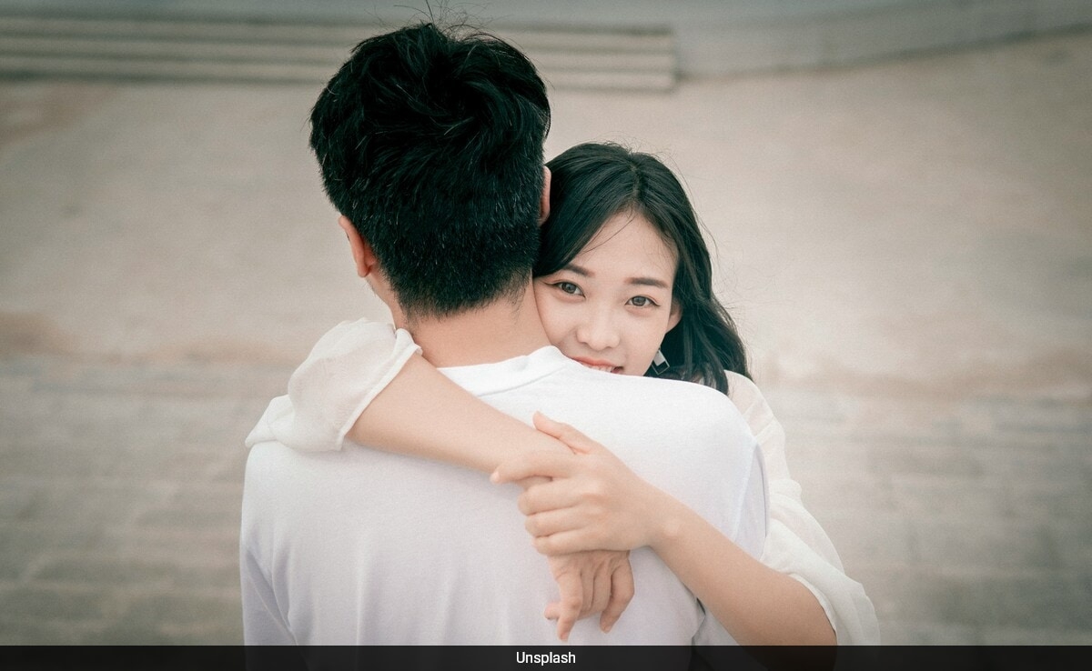 Chinese Women Pay Rs 600 To These 'Man Mums' For Hugs. Here's Why