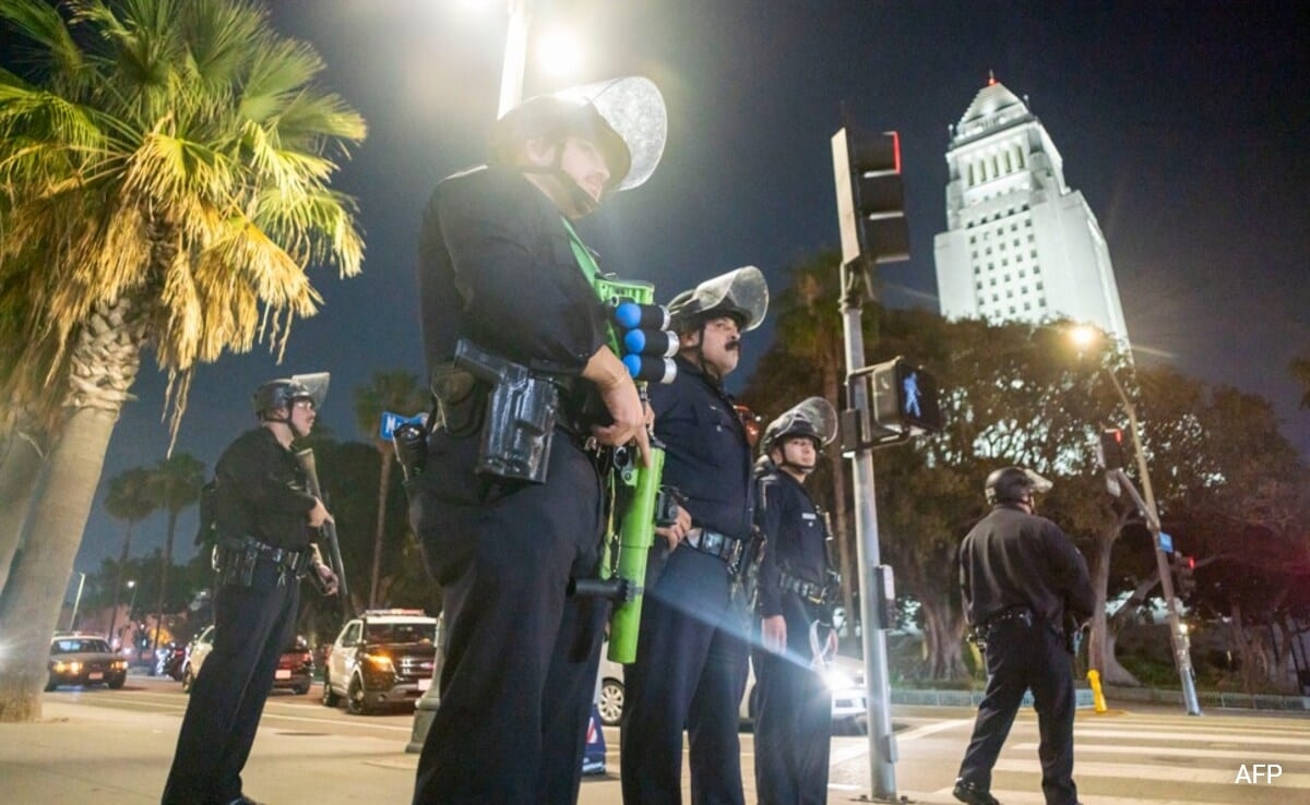 Apple, Adidas Stores Looted As Los Angeles Protests Turn Violent