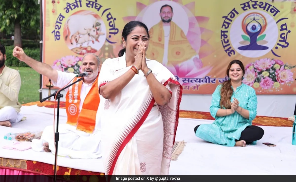 Delhi Chief Minister To Perform Yoga On Yamuna Banks Tomorrow