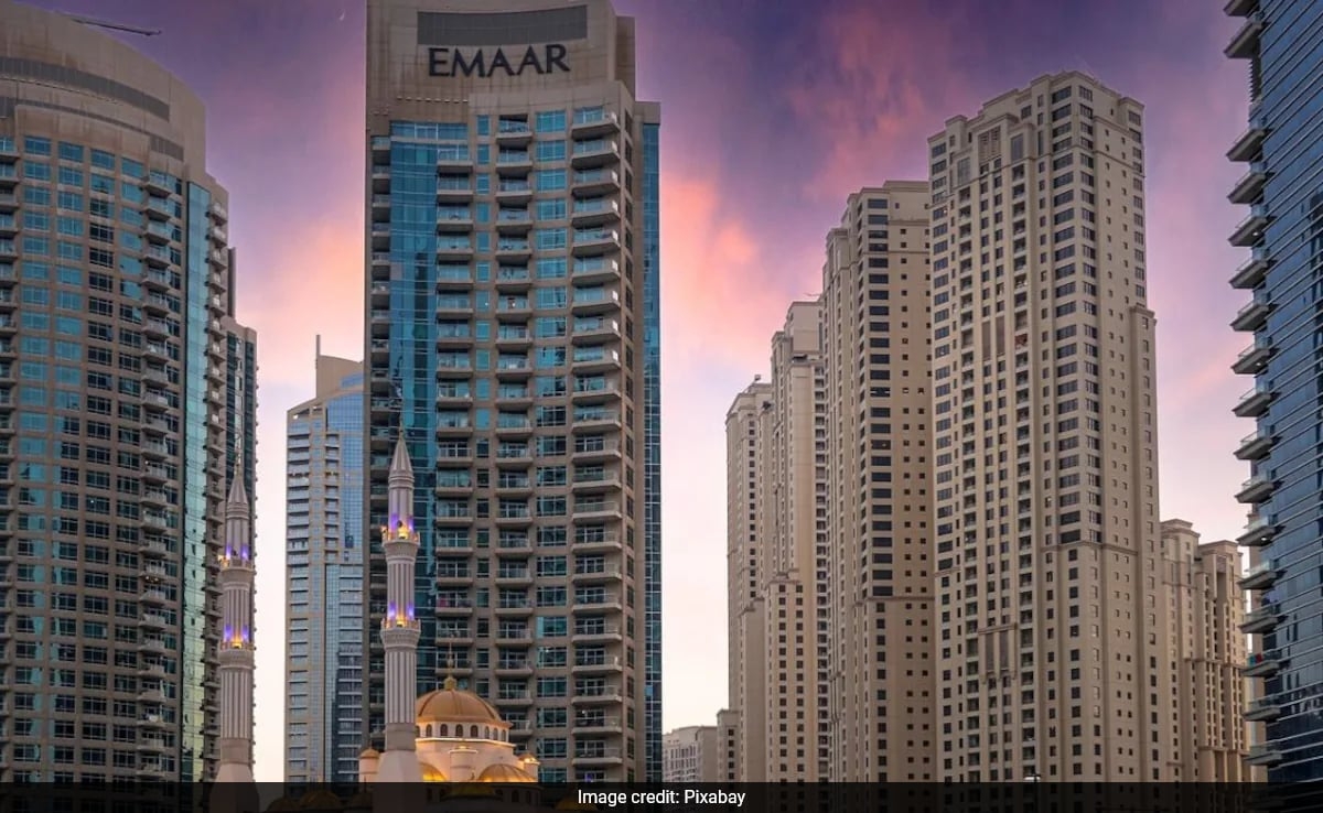 UAE Launches New Digital System To Simplify Work Permits For Foreign Workers
