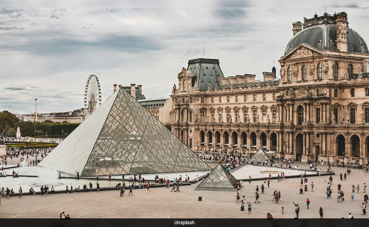 Explained: Why The Louvre Has Shut Down And What The Staff Is Demanding