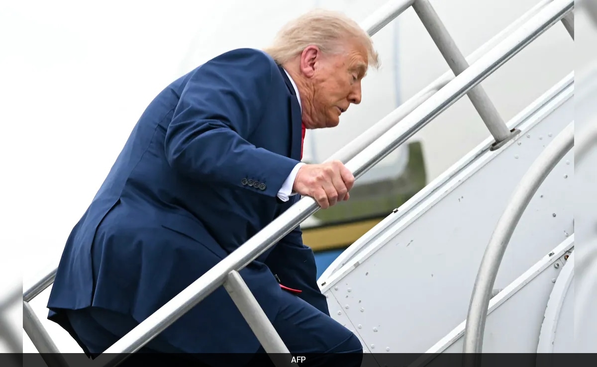 Video: Trump's Tumble On Air Force One Leaves Internet In Stitches