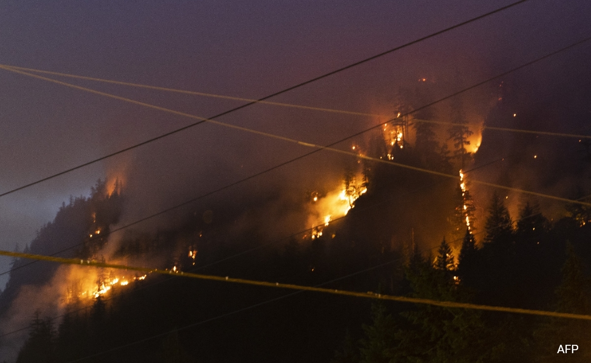 Canada Town Near Vancouver Ready To Evacuate As Fire Nears