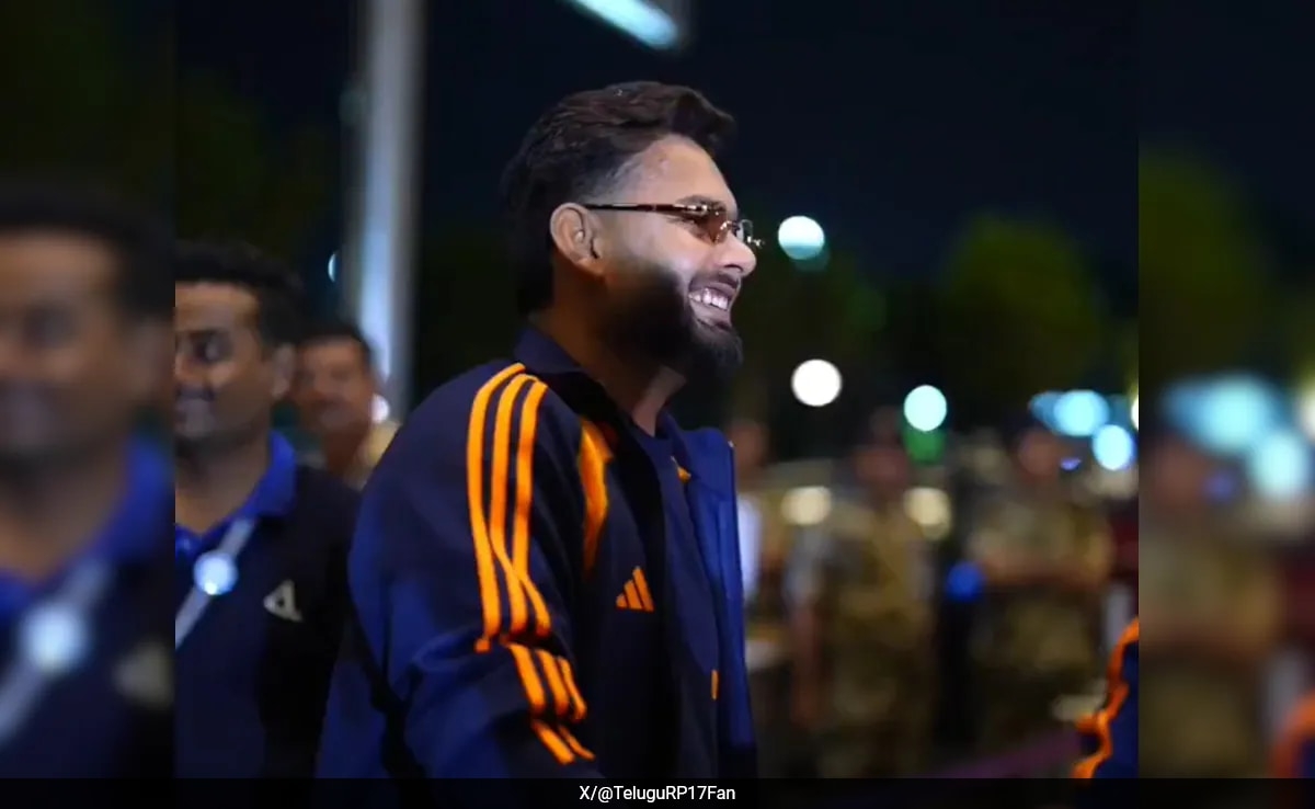 "Garden Ki Toh Yaad Aayegi": Rishabh Pant Misses Rohit Sharma As Team India Reaches England
