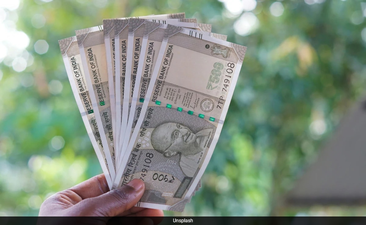 8th Pay Commission: Estimated Revised Salaries And Allowances For Government Employees