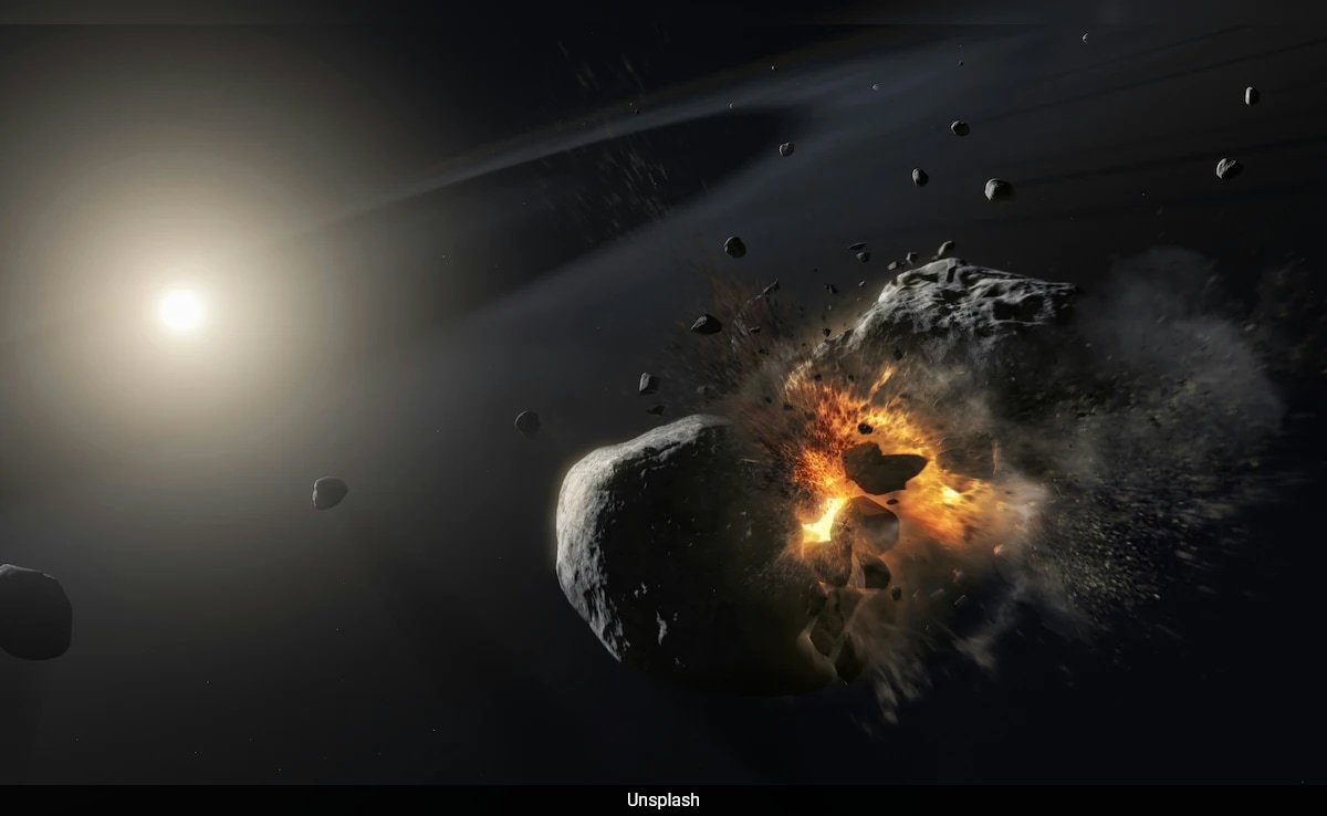 'City-Killer' Asteroid May Hit Moon, Hurl Deadly Debris Toward Earth