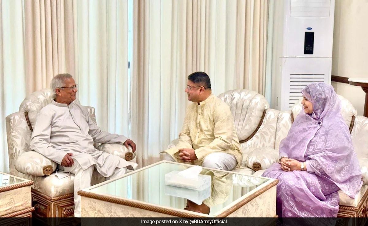 Bangladesh Army Chief Meets Muhammad Yunus Along With Navy Chief