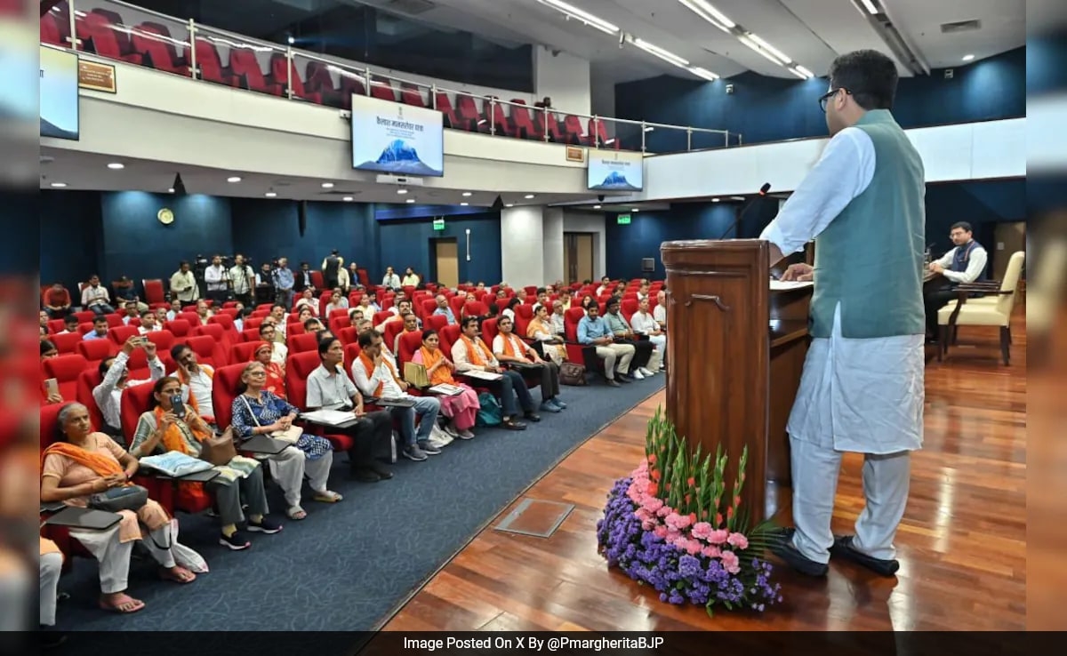First Batch Of Kailash Mansarovar Yatra 2025 Flagged Off By Pabitra Margherita