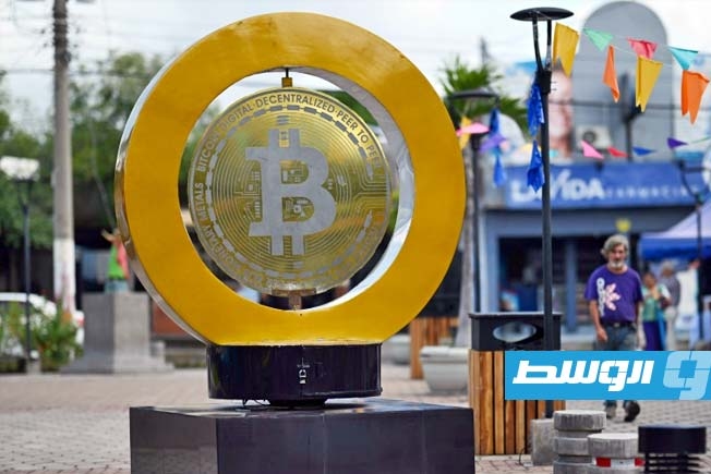«بيتكوين» تبلغ مستوى قياسيا جديدا يتجاوز 124 ألف دولار
