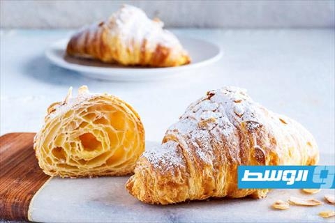 طريقة تحضير كرواسون اللوز في المنزل