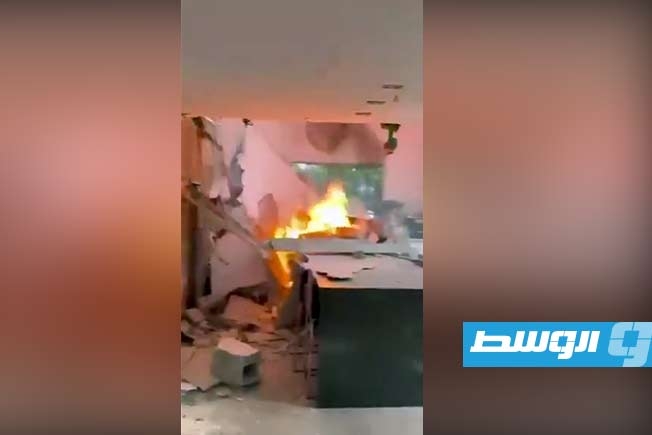 صاروخ إيراني يصيب منزل وزير إسرائيلي سابق (فيديو)