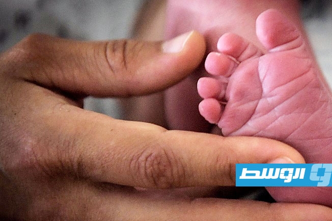 ولادة أول طفل في المملكة المتحدة بعد عملية زرع رحم