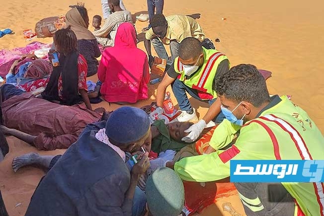 بالصور: إنقاذ 22 نازحا سودانيا علقوا في صحراء الكفرة