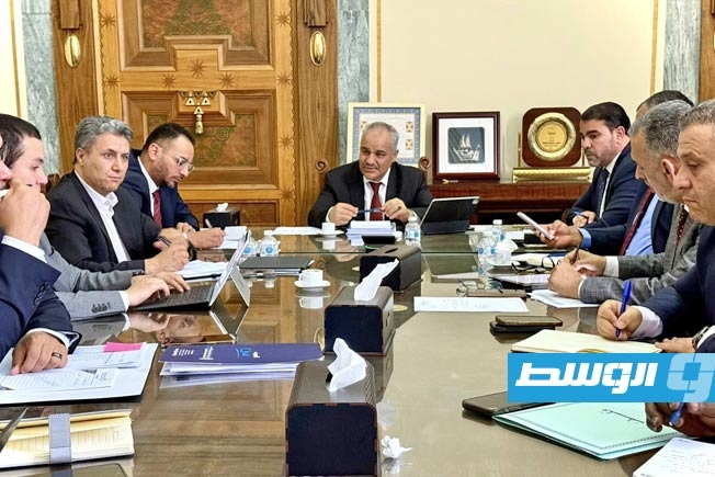 «لتجاوز الظروف الاستثنائية».. عيسى يبحث استعدادات المصارف لتوزيع السيولة النقدية في أنحاء ليبيا