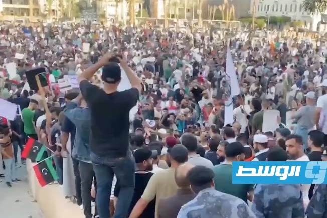 «لاكروا»: الدبيبة يواجه احتجاجات واسعة بعد إطلاقه حملة ضد منافسيه