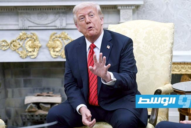 ترامب يندد بقضاة «ضعفاء» مع تفاقم الخلاف حول عمليات الترحيل