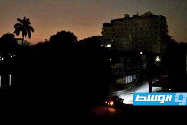الظلام يغطي كوبا بعد انقطاع جديد في التيار الكهربائي
