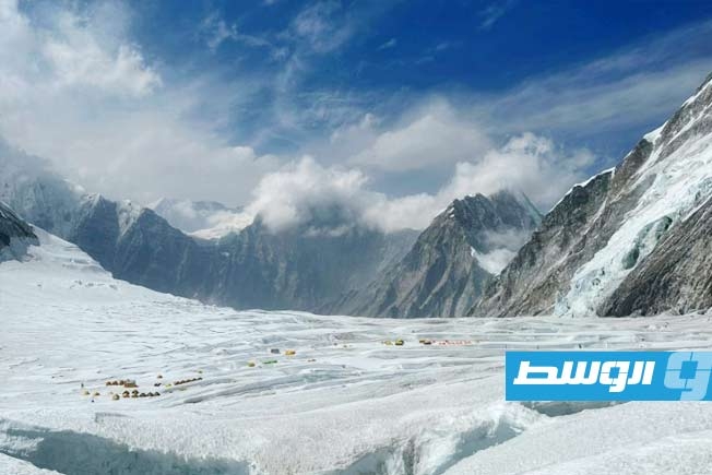 افتتاح موسم تسلق جبل إيفرست في النيبال