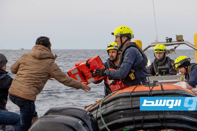 «مهاجر نيوز»: قفزة في أعداد المهاجرين إلى جزيرة كريت عبر ليبيا وشمال أفريقيا