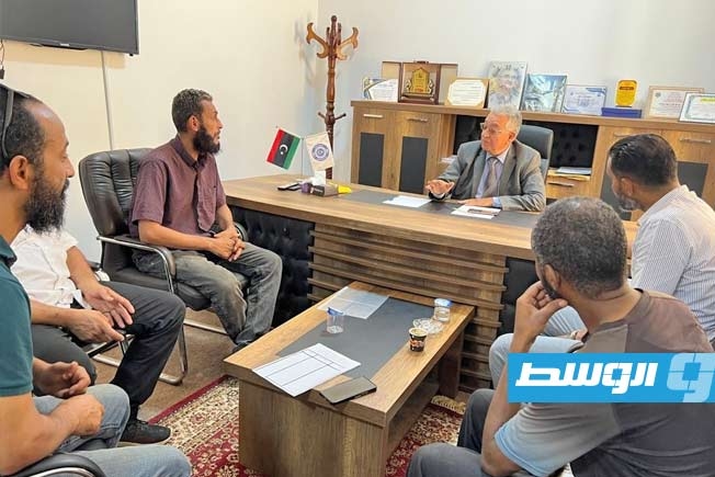 عمال شركات متوقفة يطالبون بضمهم إلى جهات عامة
