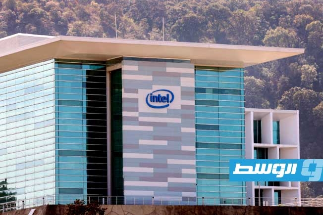 الرئيس الأميركي يدعو رئيس شركة «إنتل» إلى الاستقالة «فورًا» لعلاقاته بالصين