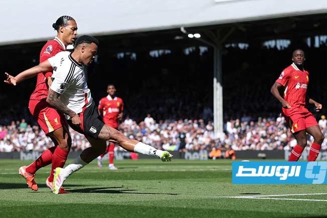 فولهام يهزم ليفربول ويوقف سلسلة اللاهزيمة في الدوري الإنجليزي