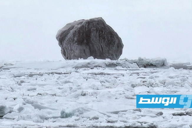 جوهرة الظلال.. جبل جليدي أسود يكشف أسرارًا عمرها آلاف السنين