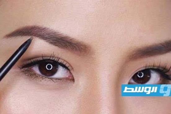 وصفات طبيعية لتكثيف الحواجب