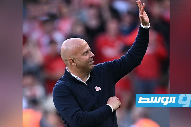 سلوت وفان دايك يدخلان التاريخ مع ليفربول