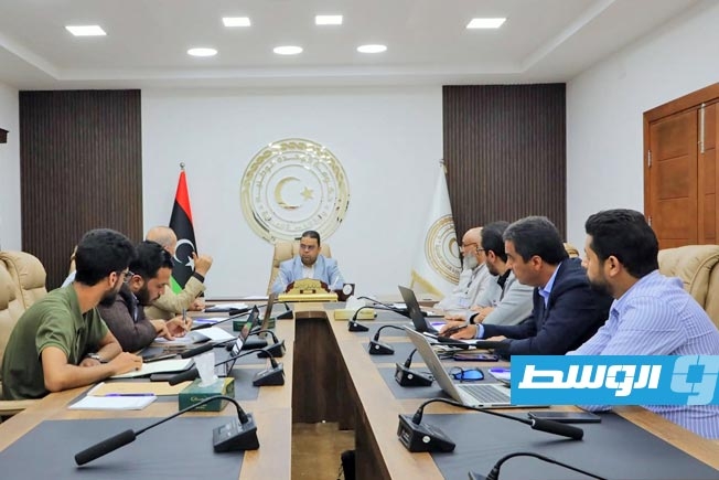 العابد يبحث تطوير منصة «وافد» الرقمية لتعزيز إدارة العمالة الوافدة