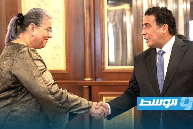 «بمقر الرئاسي».. تيتيه تطلع المنفى على خطة البعثة للعملية السياسية في ليبيا